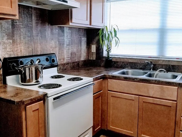 House - 1917 Hammerlin Ave - Kitchen
