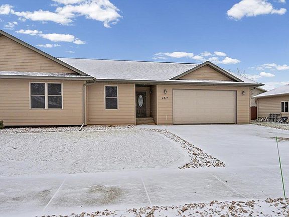 2nd image of 1811 Sugar Creek Pl