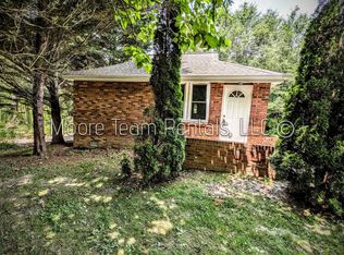 18 Jerry Ln, Hendersonville, NC 28739