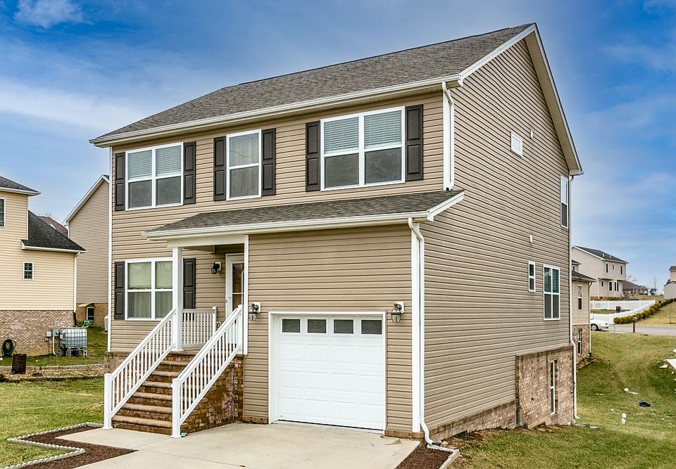 1st image of 685 Bartlett Ct