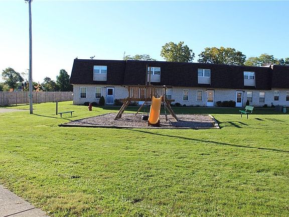 3rd image of 4253 Bennington Blvd