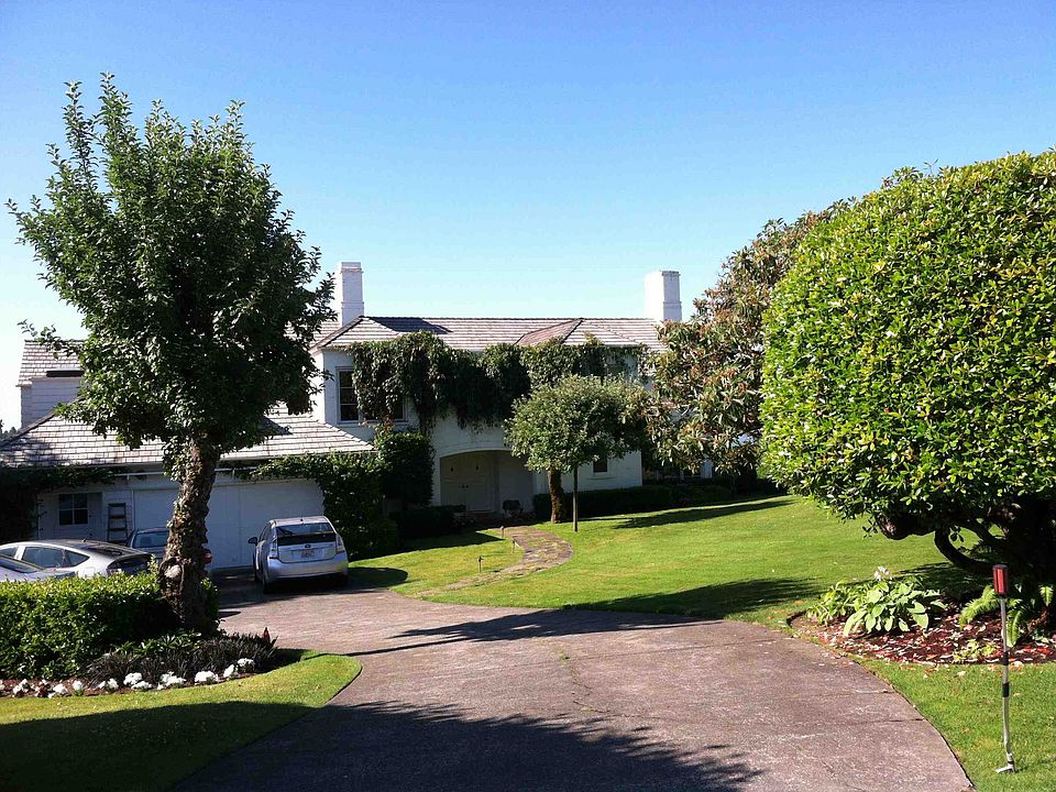2nd image of 3949 NE Surber Dr