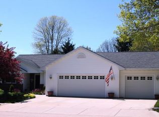 4801 N Gardenwood Ln, Appleton, WI 54913