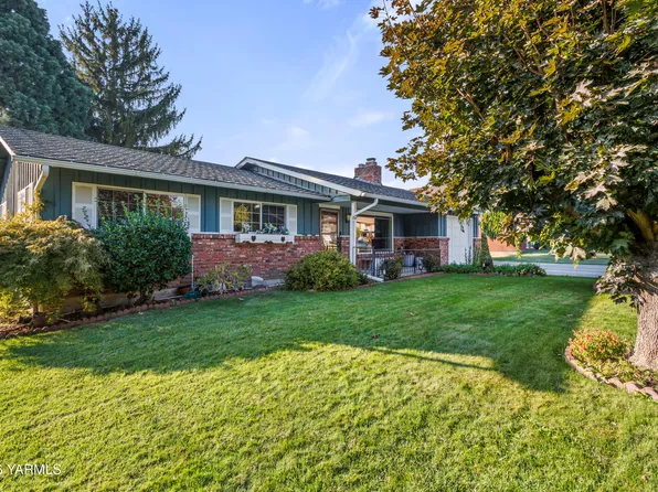 910 S 37th Ave, Yakima, WA 98902