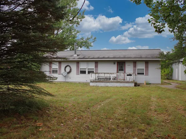 2925 E Cranberry Lake Rd, Harrison, MI 48625