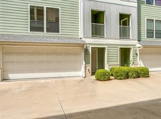 2415 Stutz Dr APT C, Dallas, TX 75235