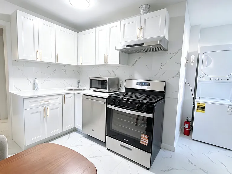 110 Grant Ave #1 — Photo 11