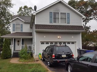 932 Malcolm St, Toms River, NJ 08753