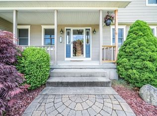 75 Dejordy Ln, Chicopee, MA 01020