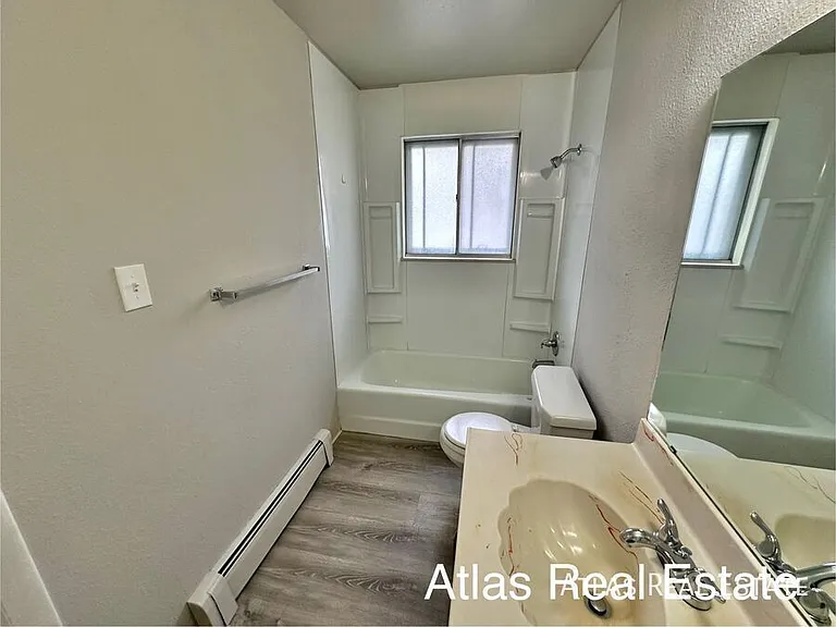 64 Newport Cir #3B — Photo 10