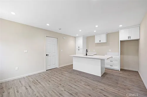 541 N Barbara Ave #B Photo 1