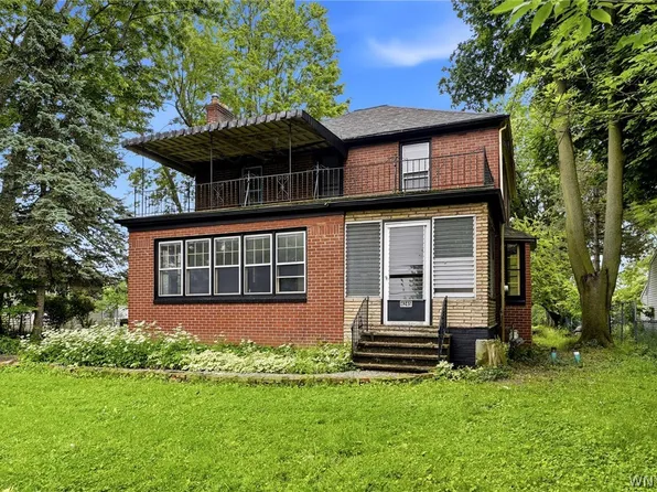 4245 Highland Pkwy, Blasdell, NY 14219