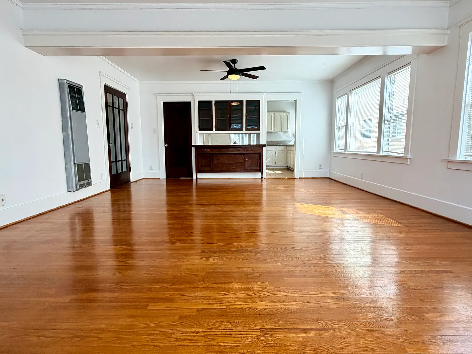 1 bed, 925 sqft, $2,250 — Photo 2