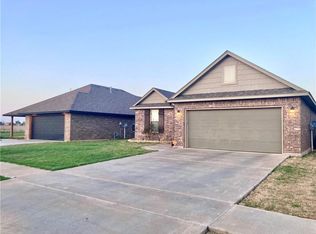 904 SW 80th St, Lawton, OK 73505