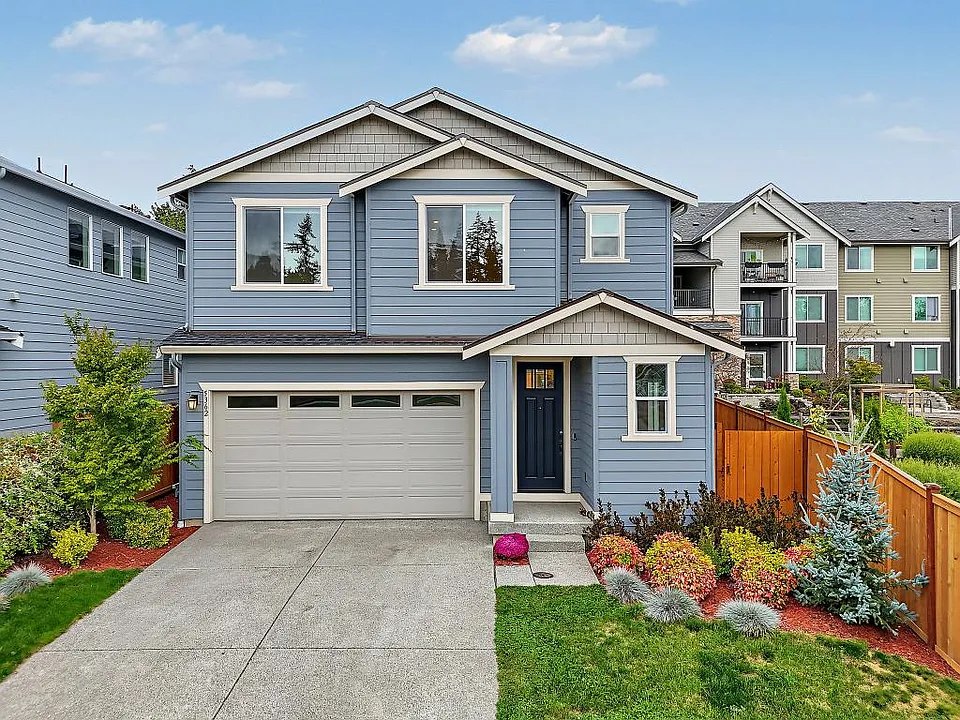 5362 Century Pl NE