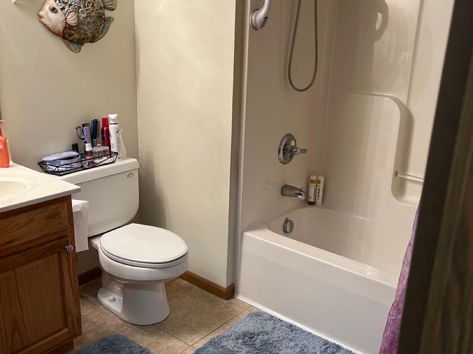 Main bathroom