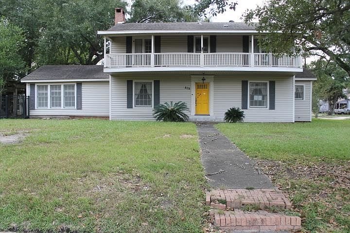 1st image of 809 14th St