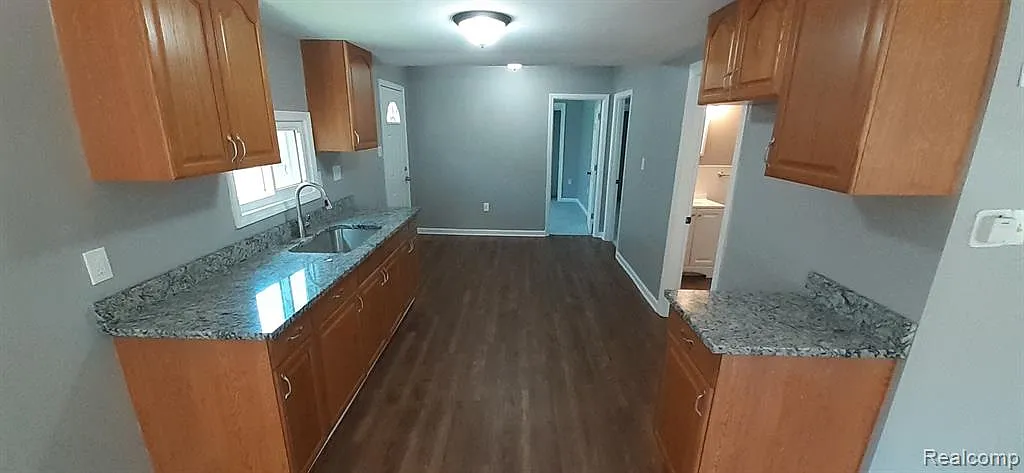 2 bed, 1.0 bath, 830 sqft, $995 — Photo 4