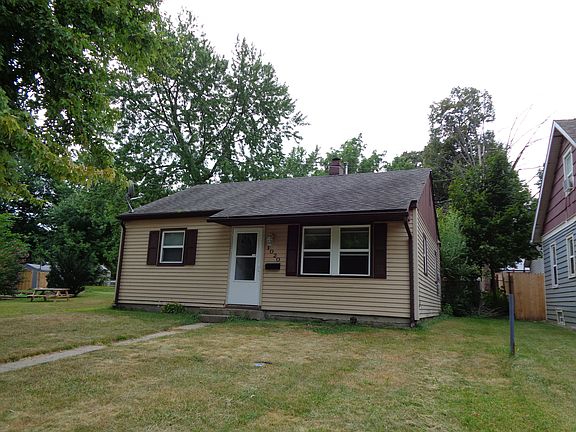 2nd image of 1020 E Alcott St