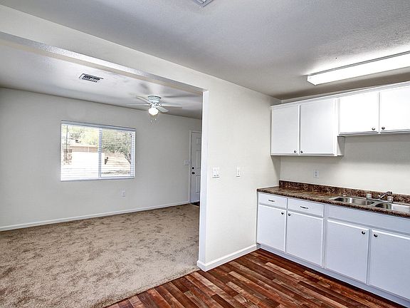 4th image of 1521 E Sunnyside Dr