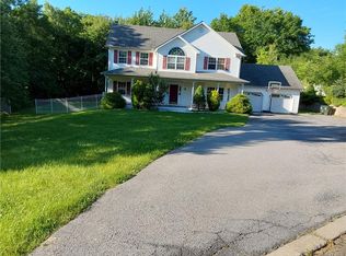 19 Woodridge Dr, Chester, NY 10918