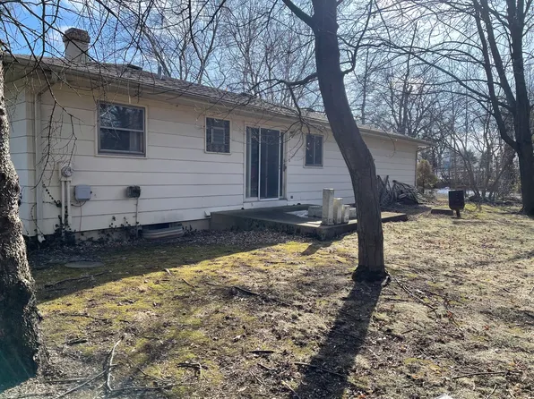 92-88 N Airlite St, Elgin, IL 60123