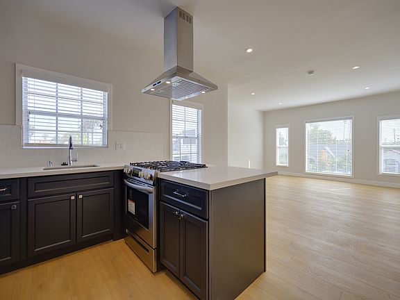 2nd image of 3035 West Blvd #204