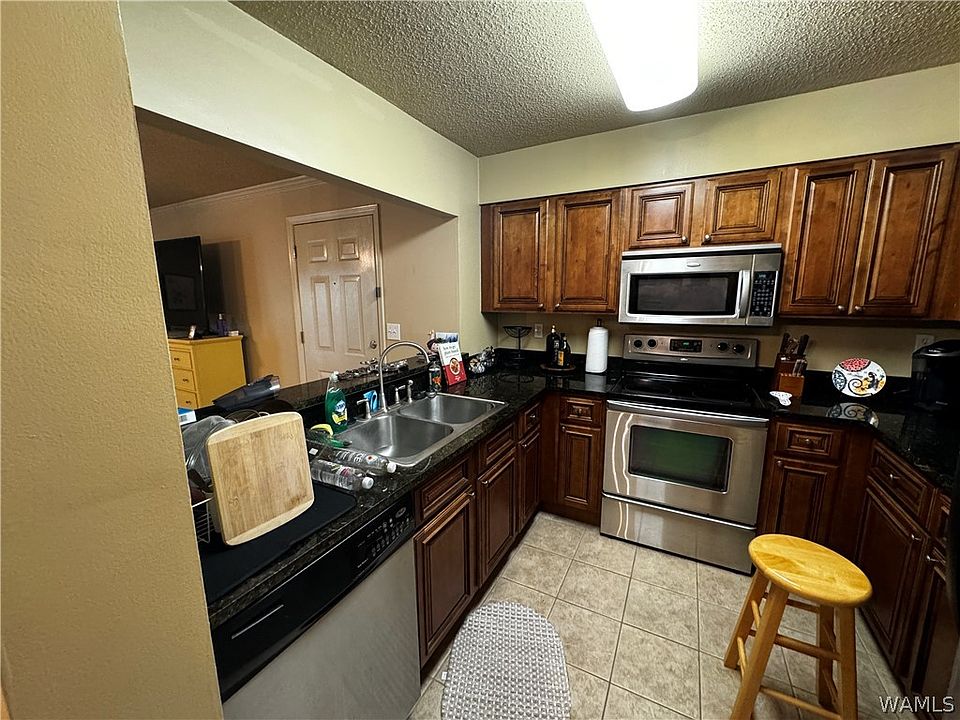 1st image of 120 15th St E APT 811