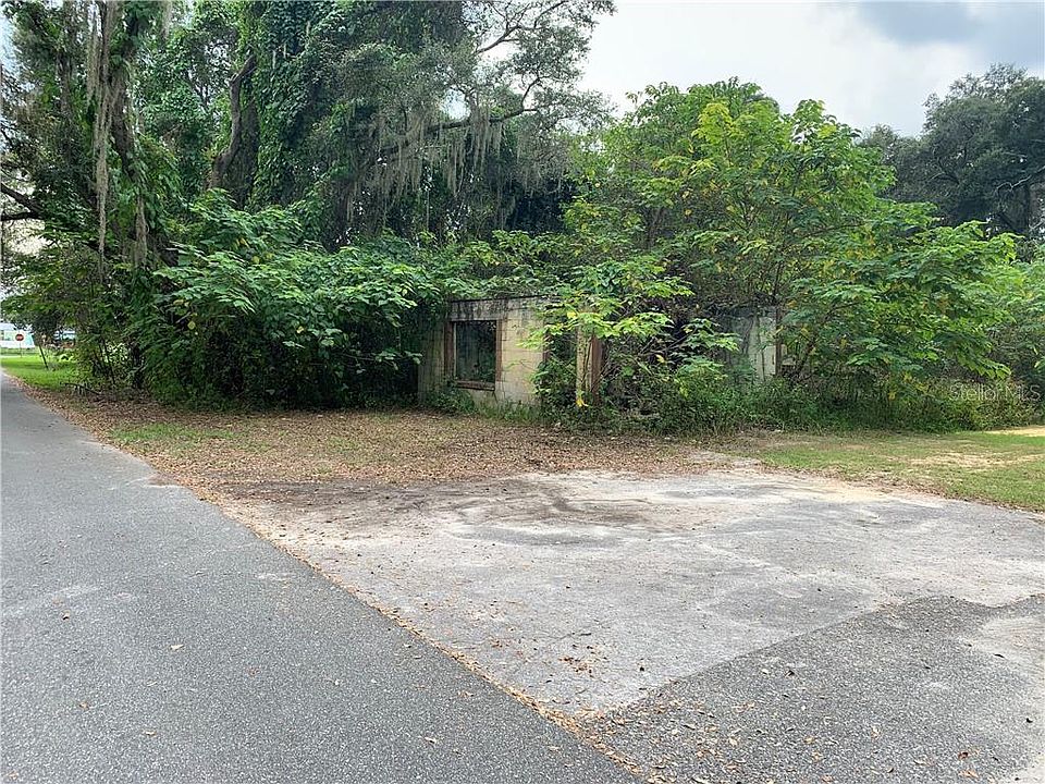 2nd image of 672 NW 4th St