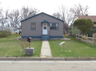 1117 9th Ave SE, Jamestown, ND 58401