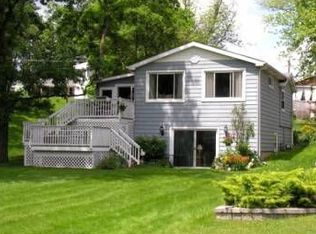4912 W Wonder Lake Dr, Wonder Lake, IL 60097