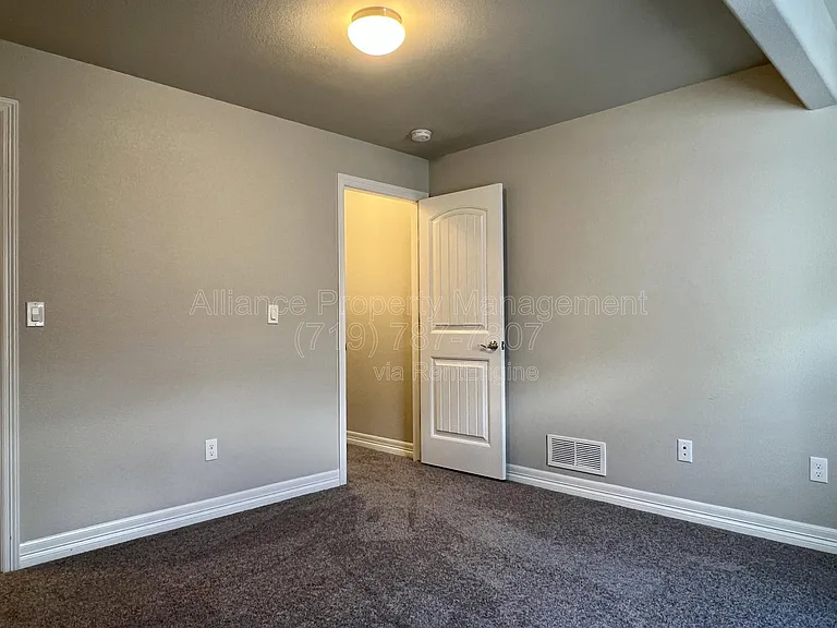 10020 Seawolf Dr — Photo 40
