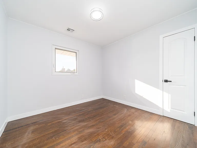 8 Spector Ln — Photo 8