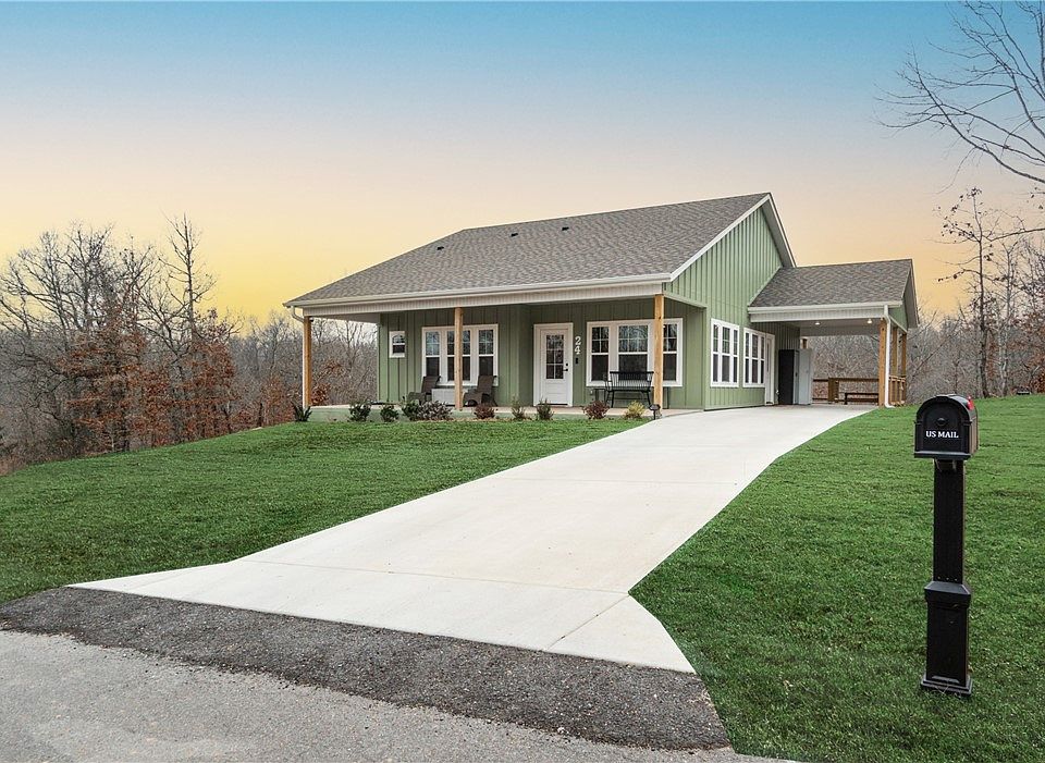 1st image of 24 Fountainhall Ln