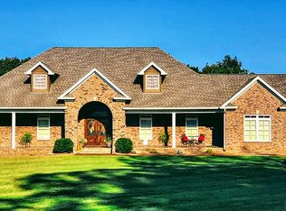 400 Spears Rd, Scottsville, KY 42164