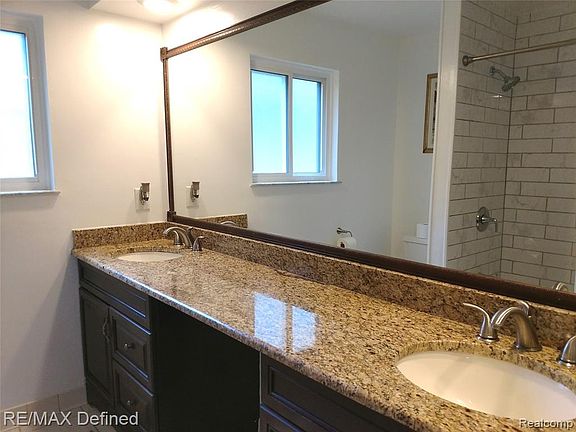 4th image of 3148 Otter Dr