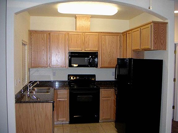 5th image of 756 N Texas St APT A