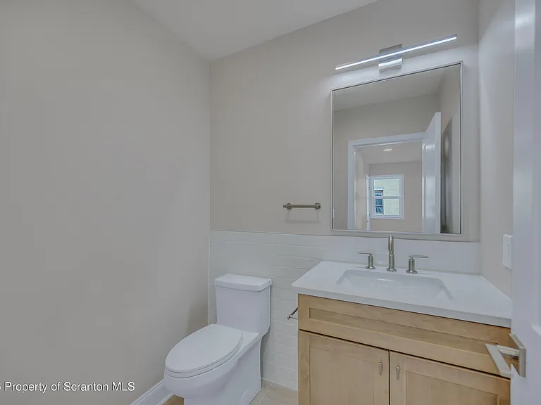 111 S Blakely Street 1 #2 — Photo 10