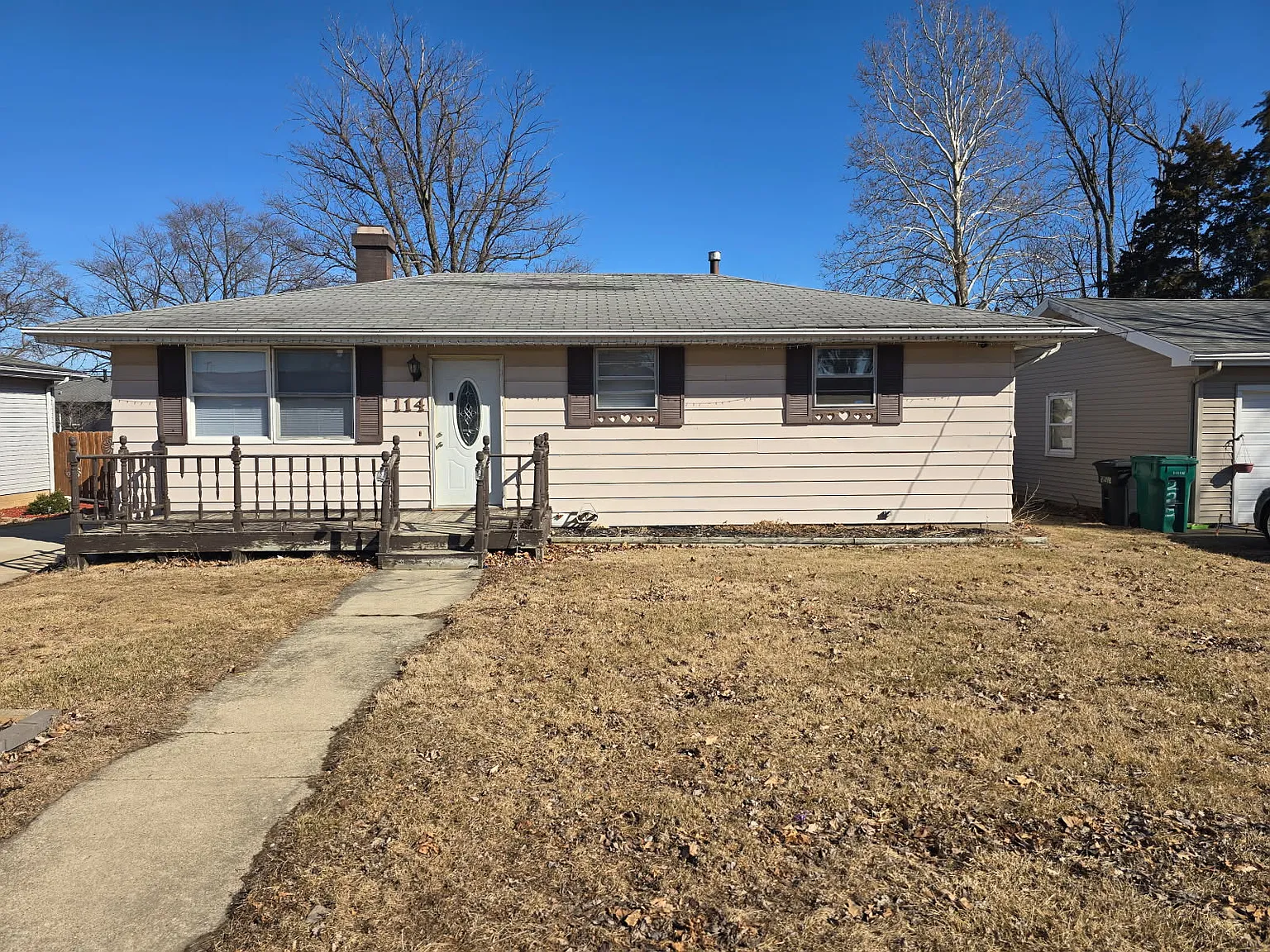 114 Winston Ave photo 1