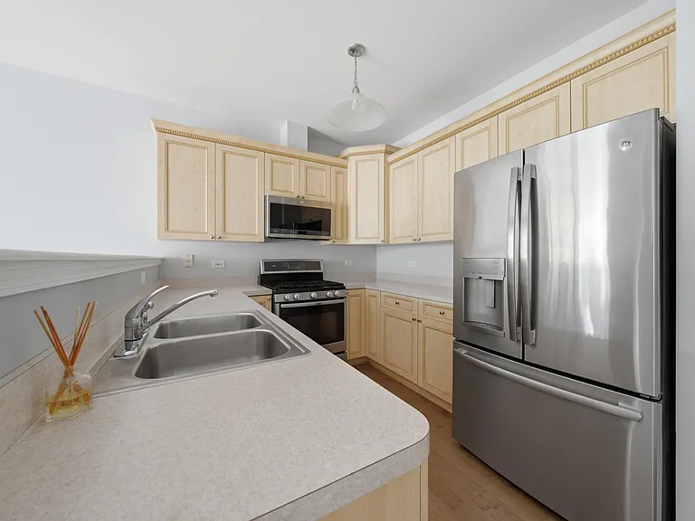 9411 Huber Ct — Photo 7