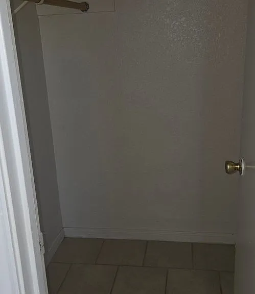 1107 Circle M Dr — Photo 25