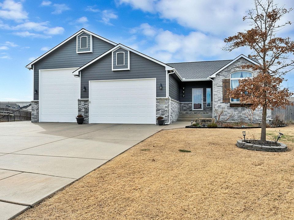 1st image of 2723 E Fairchild Ct