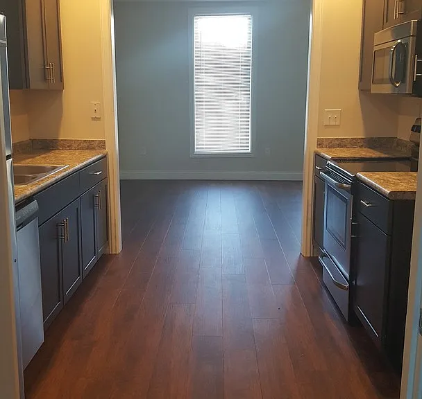 335 S College Ave — Photo 18