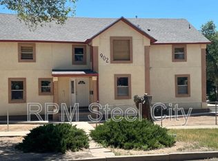 902 W 11th St APT 2, Pueblo, CO 81003