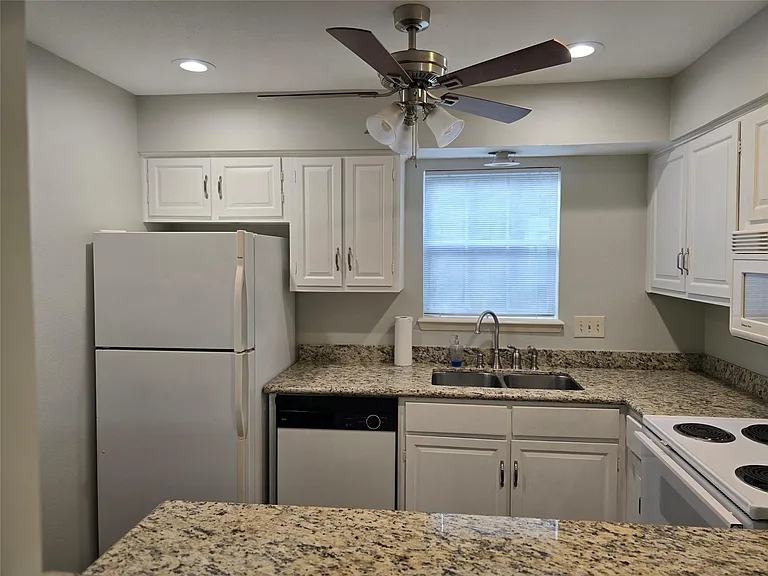 12968 Trail Hollow Dr #2968 — Photo 9