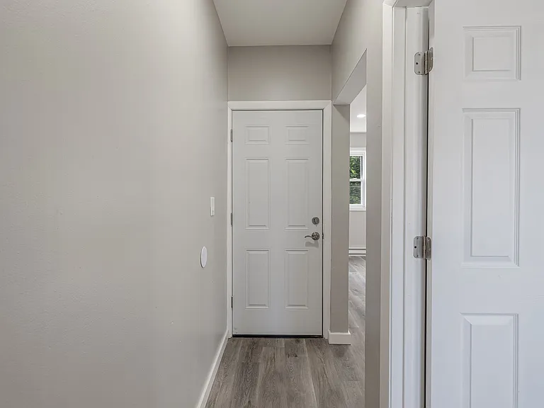 121 Hillview Ave #B — Photo 3