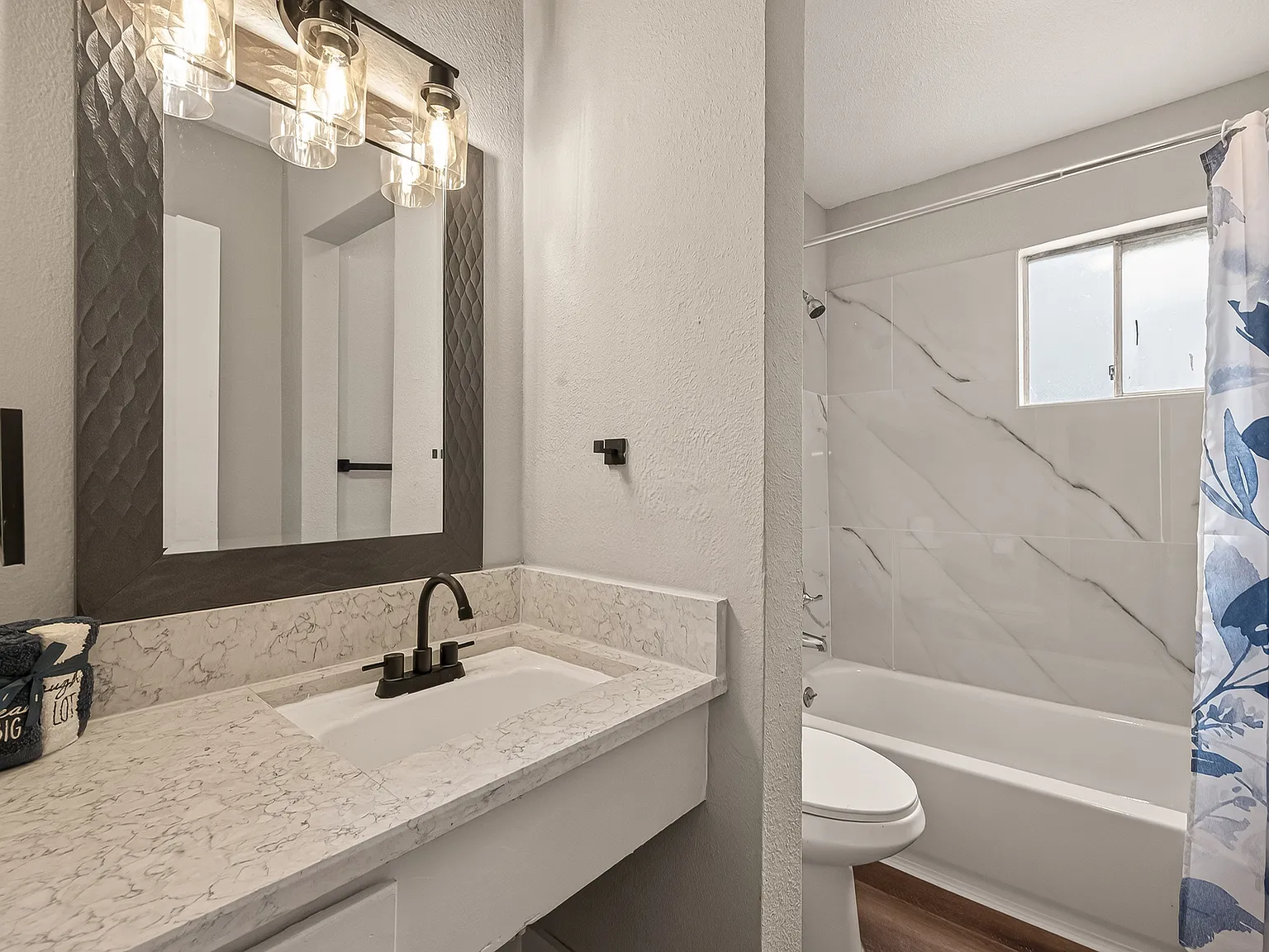 Johanna Apartments — Photo 2