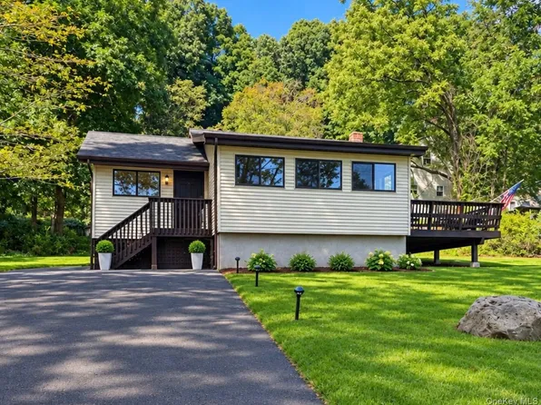 46 Lake Shore Drive N, Mahopac, NY 10541