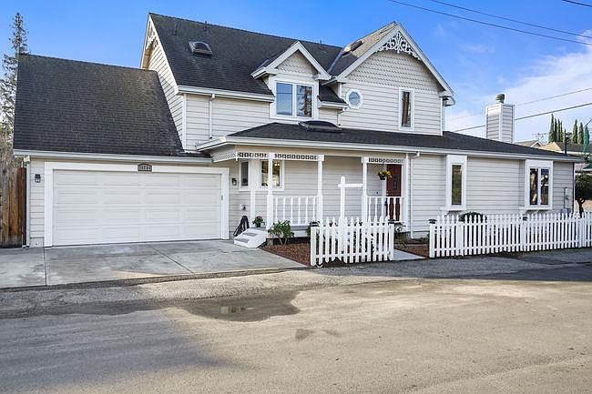 1st image of 10204 Byrne Ave