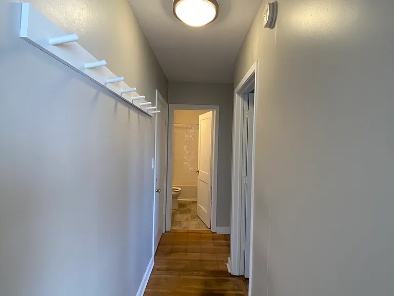 609 Dale St N #1 — Photo 9